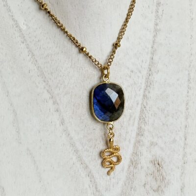 Labradorit Anhänger mit Schlange